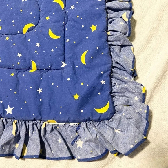 Vintage Mickey Mouse Minnie Crib Quilt Comforter Blanket and  Headboard Cover - Picture 14 of 16